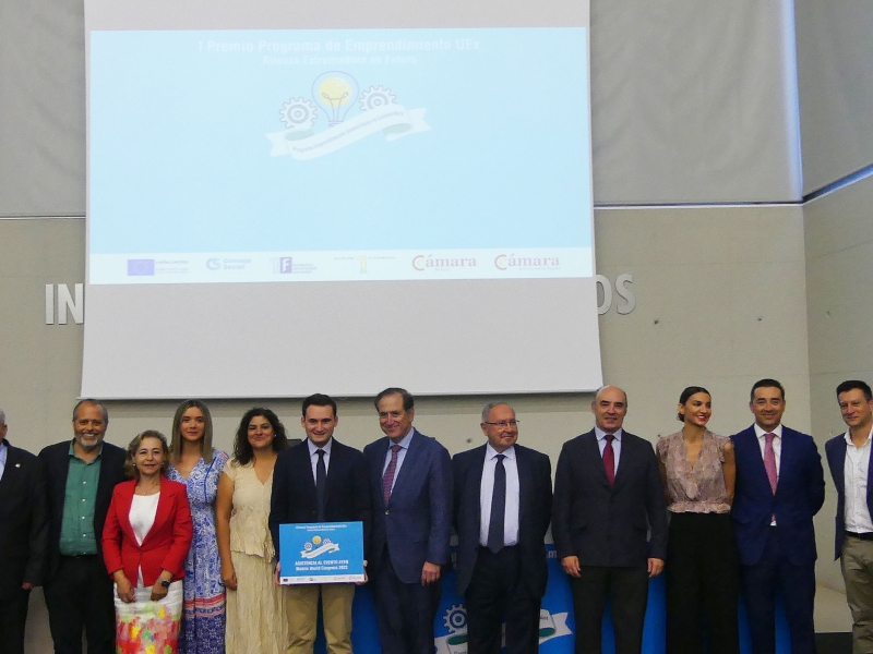 Electrolineras autosostenibles a través de energía solar, proyecto ganador del Programa de Emprendimiento Universitario del Consejo Social de la Universidad de Extremadura