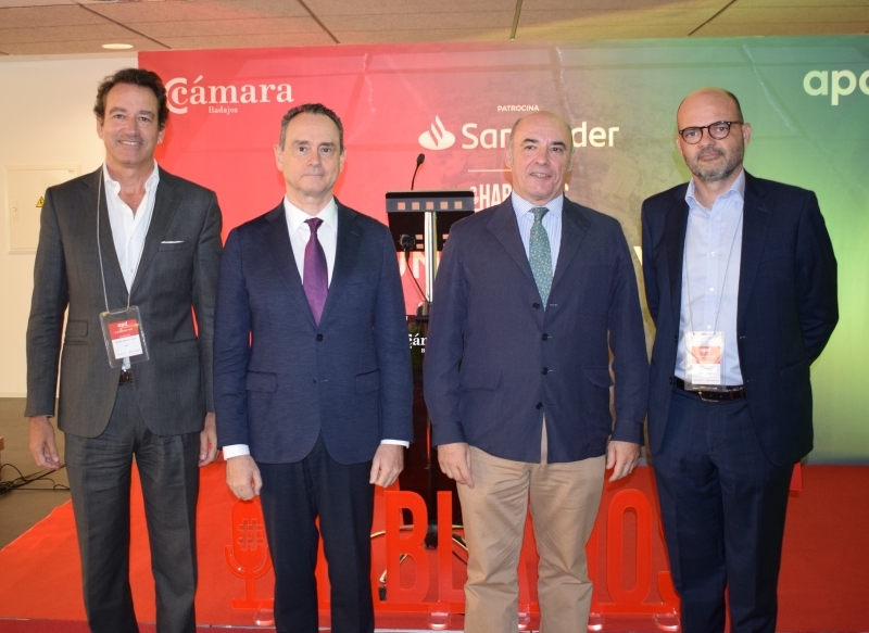 La Cámara de Badajoz vuelve a congregar a un centenar de empresarios en un nuevo #HABLAMOS con Pedro Baños