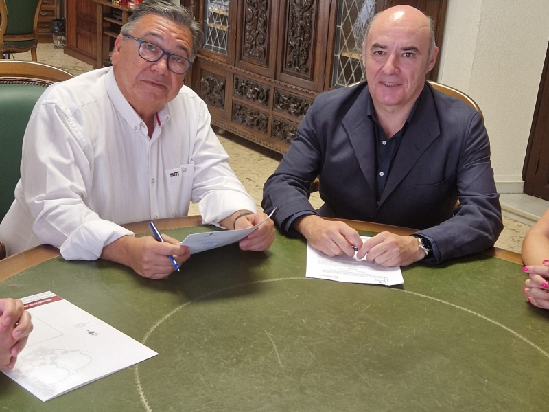Cámara y Ayuntamiento de Almendralejo suscriben un convenio de colaboración para renovar la actividad de la Delegación Cameral 