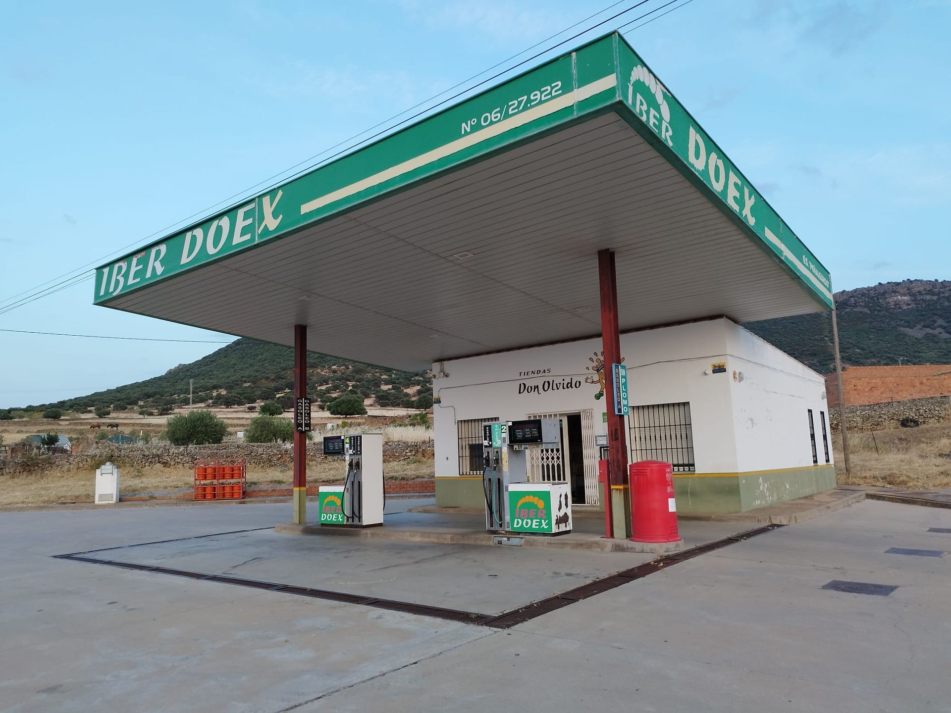 Estación de servicio rural en Peñalsordo integrada en IBERDOEX