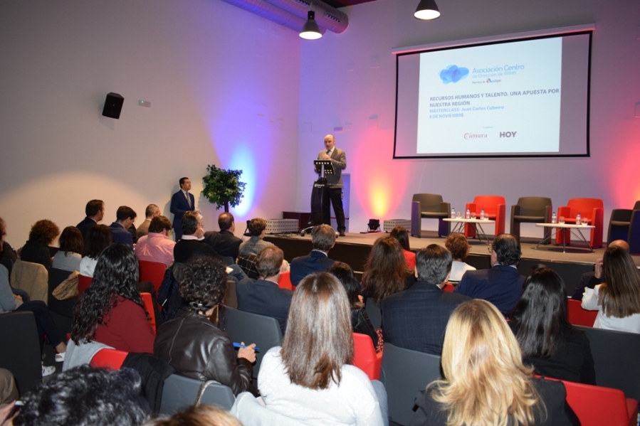 Asociación Centro de Dirección de RRHH y la Cámara de Comercio de Badajoz presentan su Master de Dirección de Personas en una jornada sobre RRHH y talento