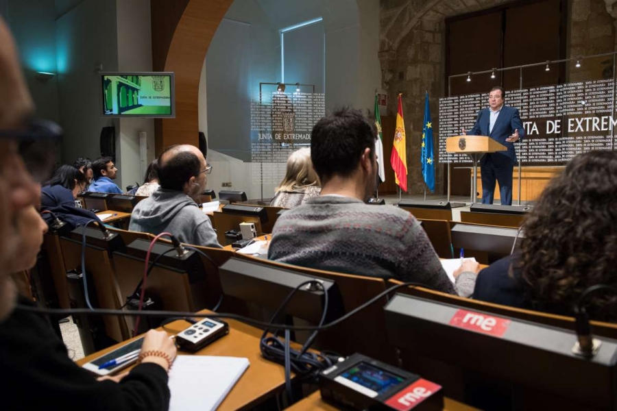 Fernández Vara pide a la ciudadanía extremeña comprensión y confianza ante la situación provocada por el coronavirus