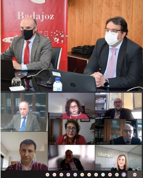 El Pleno de la Cámara de Comercio de Badajoz analiza las medidas económicas para empresarios y autónomos con Vergeles y España