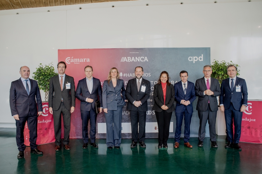 Daniel Lacalle analiza las oportunidades y retos para la recuperación de Extremadura en el nuevo encuentro HABLAMOS de Cámara Badajoz