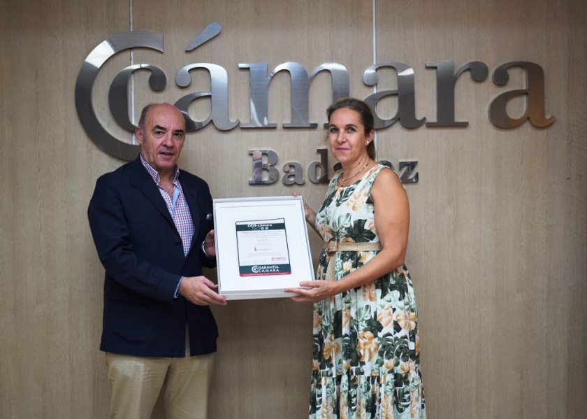 Garantía Cámara entrega el certificado ODS a Excarbri SL.