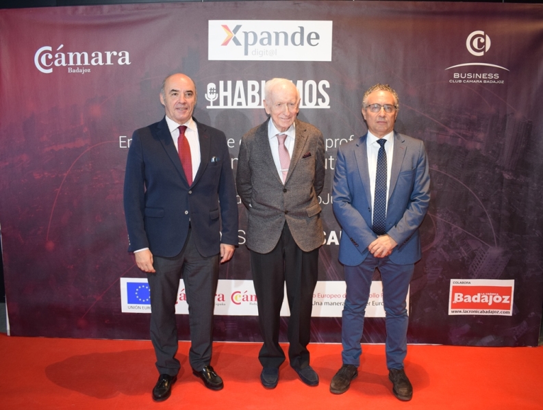  Leopoldo Abadía aborda la digitalización de las empresas en un nuevo encuentro HABLAMOS de la Cámara de Badajoz
