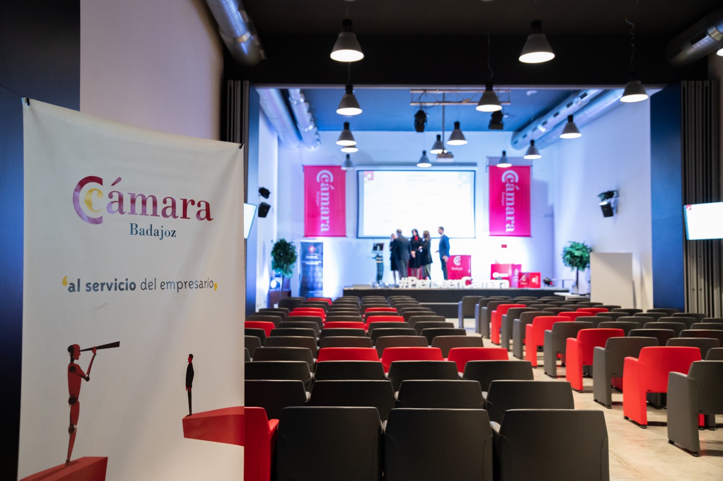 Optimismo y confianza: Las empresas españolas afrontan 2025 con mejores perspectivas que las europeas