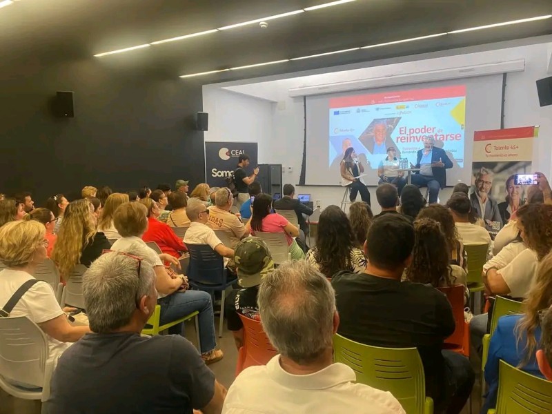 Fernando Romay y la Cámara de Comercio de Badajoz mandan un mensaje a los sénior: “La sociedad os necesita”