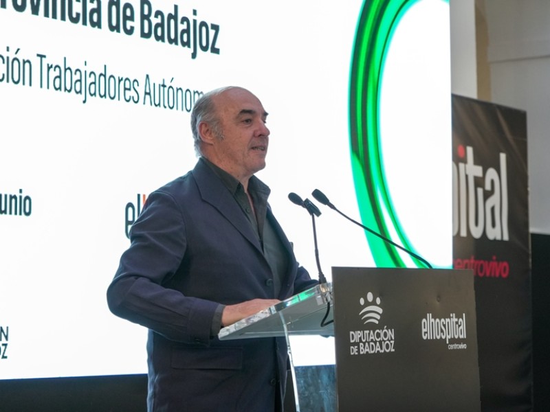 La Cámara de Comercio de Badajoz recibe el Premio al Apoyo Institucional al Emprendimiento de ATA Extremadura