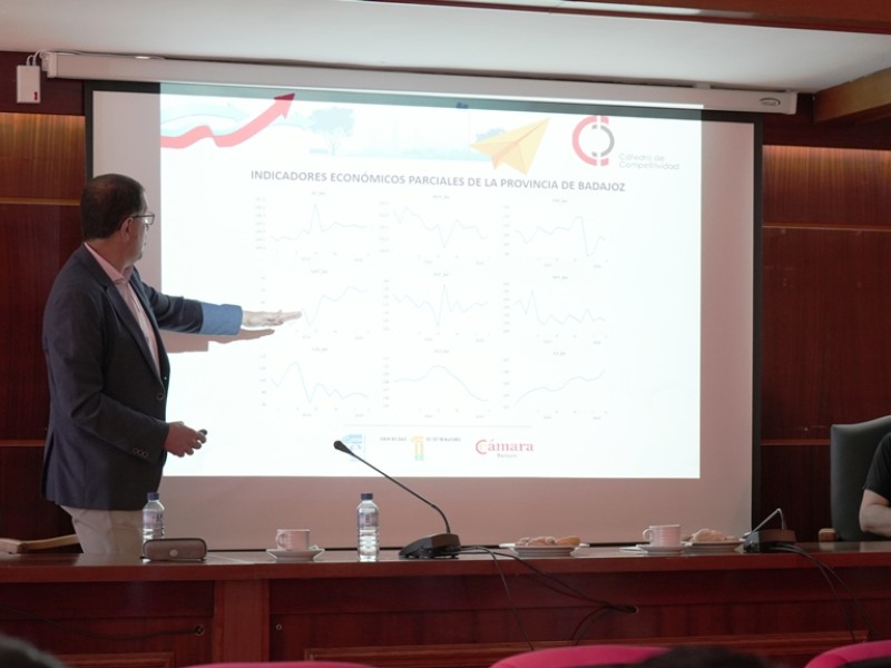 La actividad económica en Extremadura mantiene la estabilidad en el primer semestre de 2025 con signos de ralentización