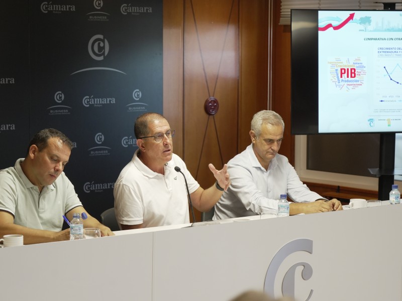 El nuevo informe de la Cátedra de Competitividad de la Cámara refleja la reactivación de la economía extremeña