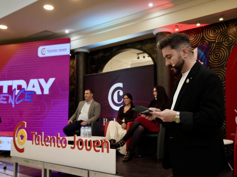 Más de 1.500 jóvenes recorren los pasillos de la feria de empleo “Talent Day Experience” de la Diputación de Badajoz y la Cámara de Comercio de Badajoz