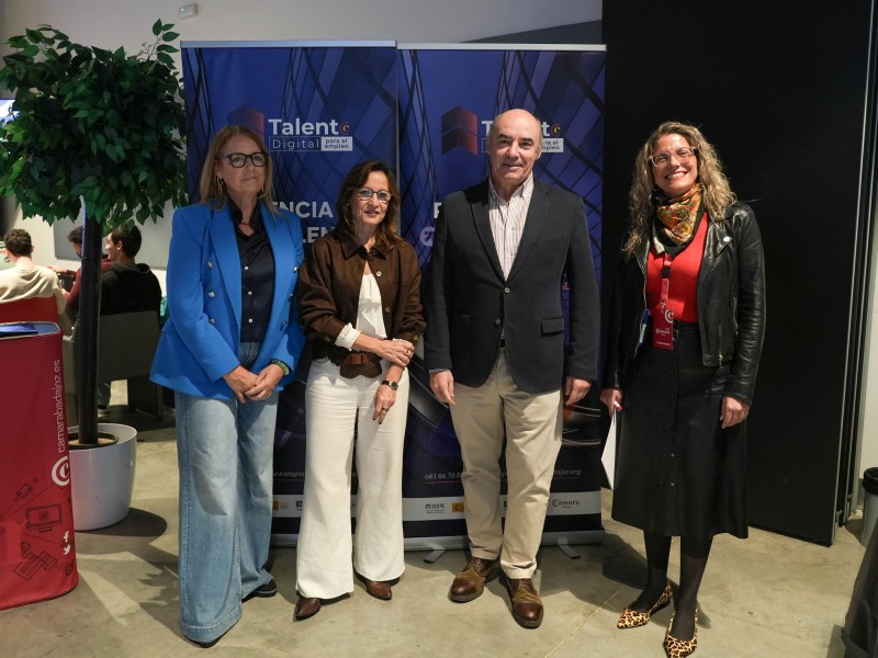 300 alumnos formados en competencias digitales con el Programa Talento Digital para el Empleo de Cámara y SEXPE