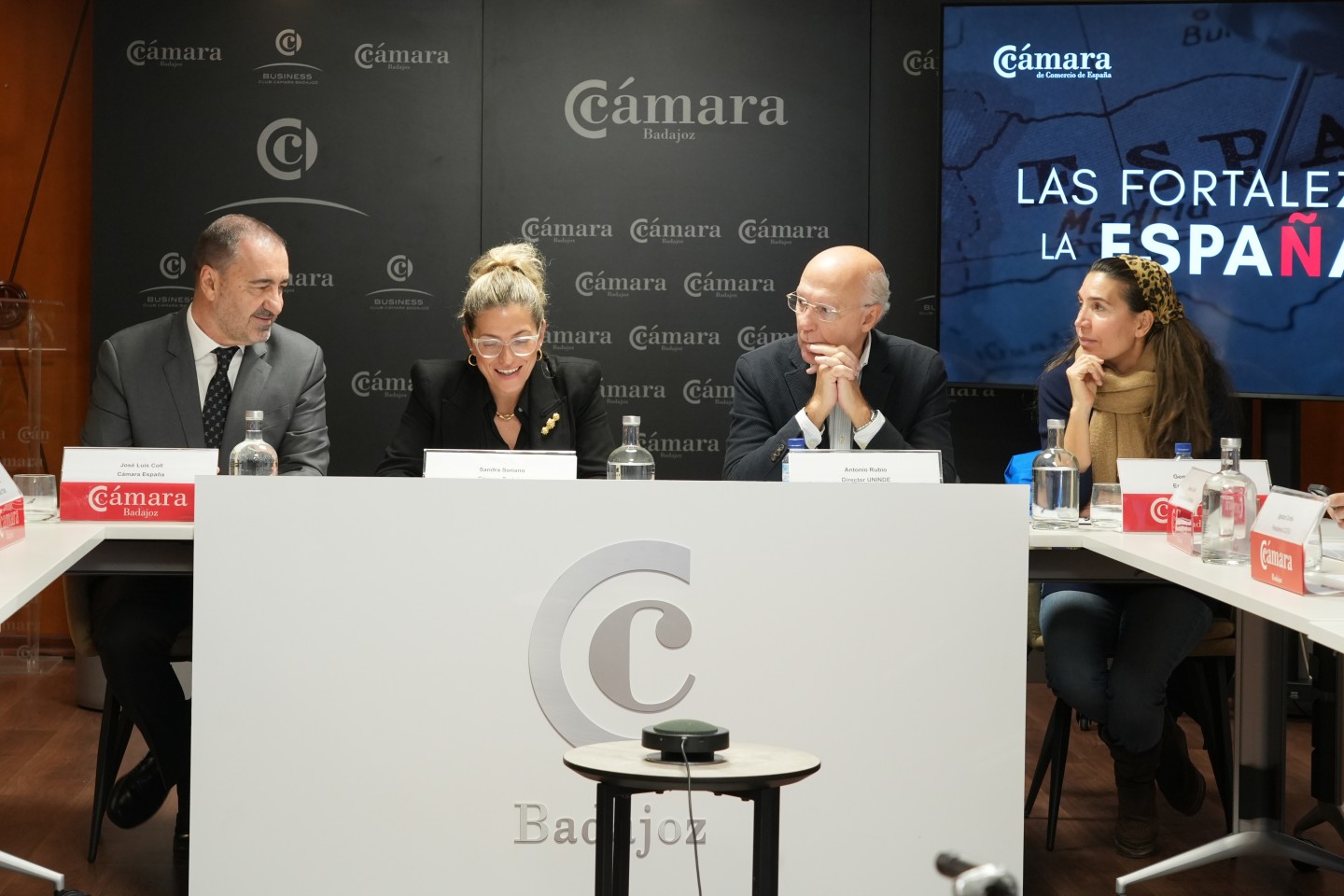 La Cámara de Comercio de Badajoz acoge el debate ‘Las Fortalezas de la España Plural’