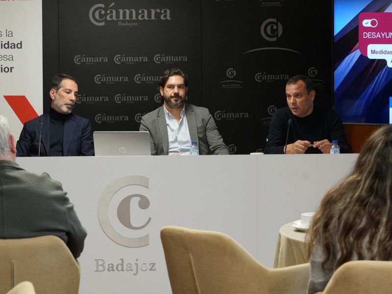 Cámara de Comercio de Badajoz e ICEX analizan las nuevas medidas ante la política arancelaria de EEUU