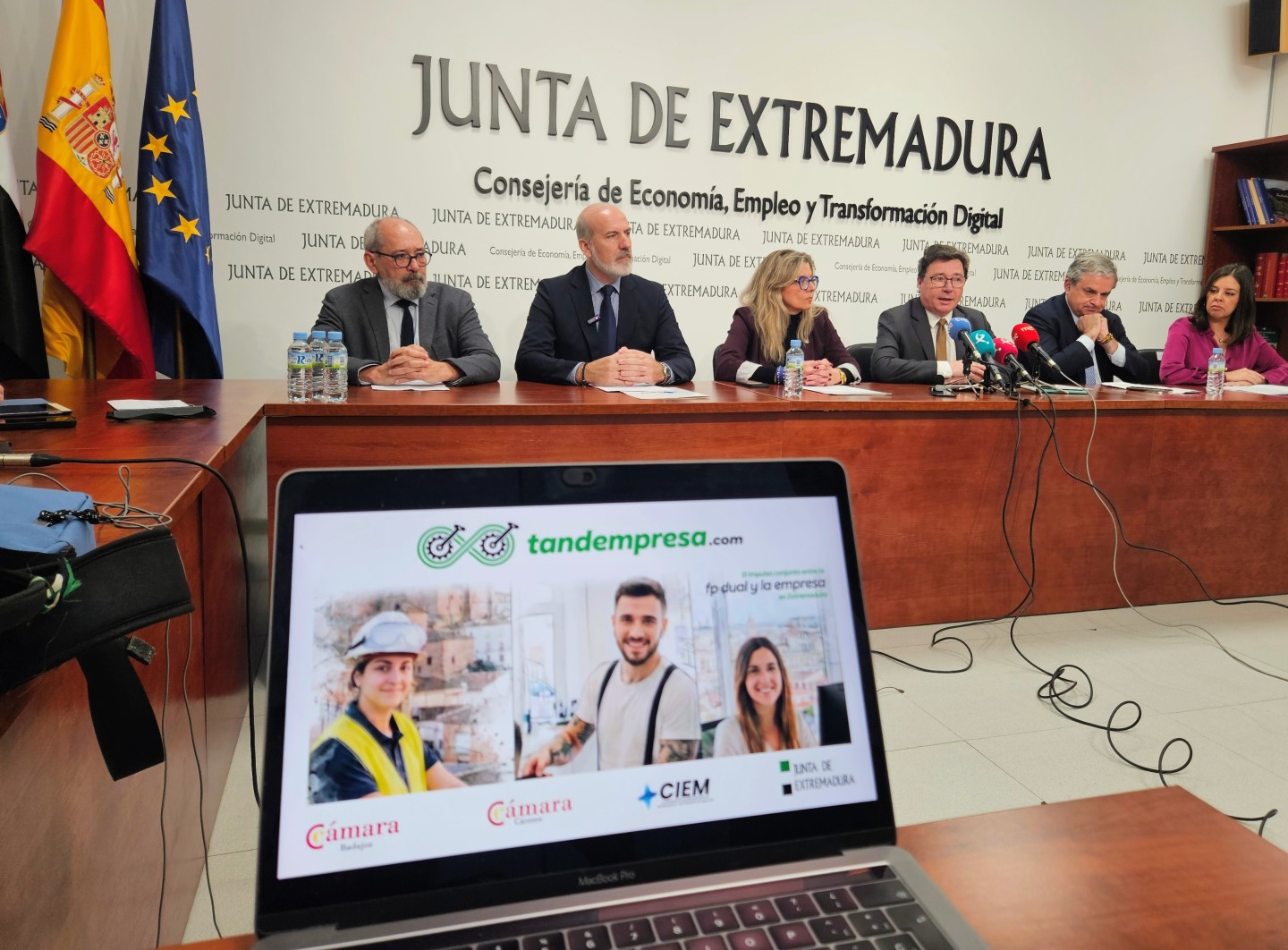Se presenta el Programa de Promoción en el ámbito empresarial de la Formación Profesional Dual, Tandempresa
