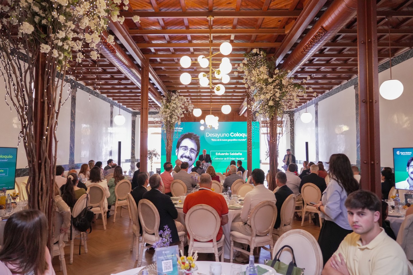 La Cámara de Badajoz analiza el impacto de la geopolítica en la empresa junto a Eduardo Saldaña en una nueva jornada de Mayo Financiero