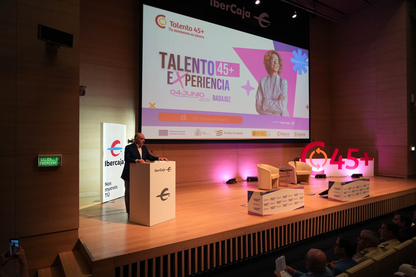Encuentros 45+ Experiencia reúne a más de 800 participantes en Badajoz para impulsar la empleabilidad del talento sénior