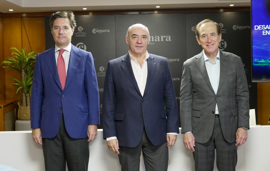 La Cámara de Comercio de Badajoz, La Cámara de España y el Consejo Social de la Universidad de Extremadura firman una alianza estratégica para impulsar el emprendimiento y el talento en la provincia