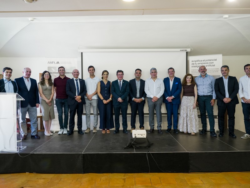Doce empresas extremeñas completan con éxito el Programa AMPLIA