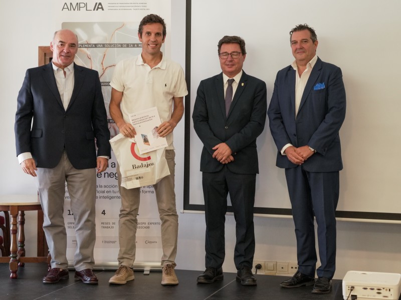 Doce empresas extremeñas completan con éxito el Programa AMPLIA
