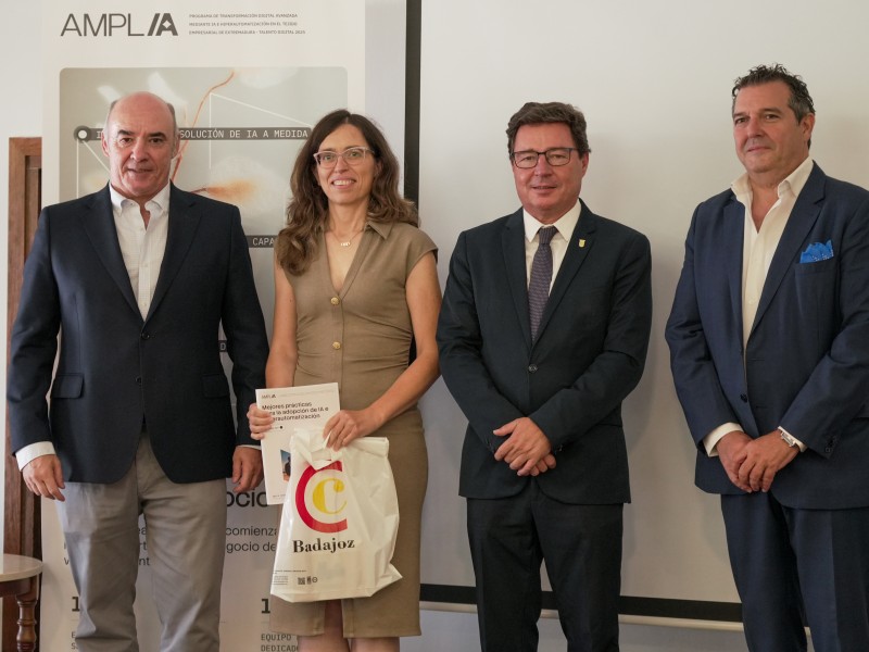 Doce empresas extremeñas completan con éxito el Programa AMPLIA