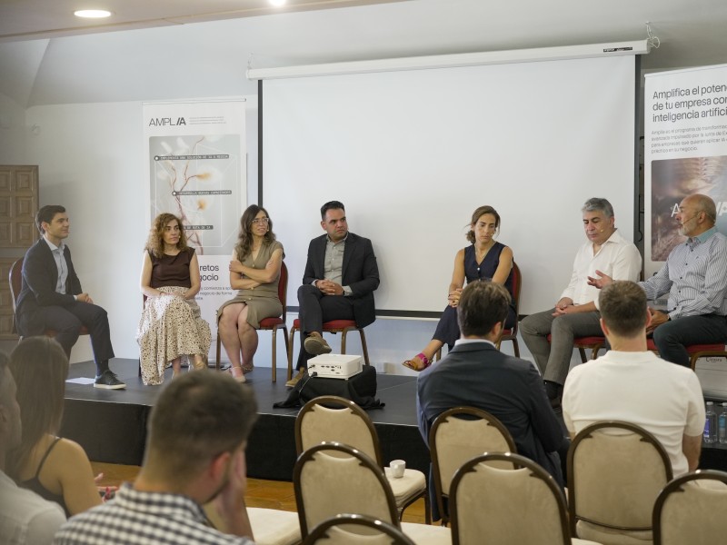 Doce empresas extremeñas completan con éxito el Programa AMPLIA