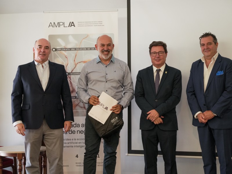 Doce empresas extremeñas completan con éxito el Programa AMPLIA