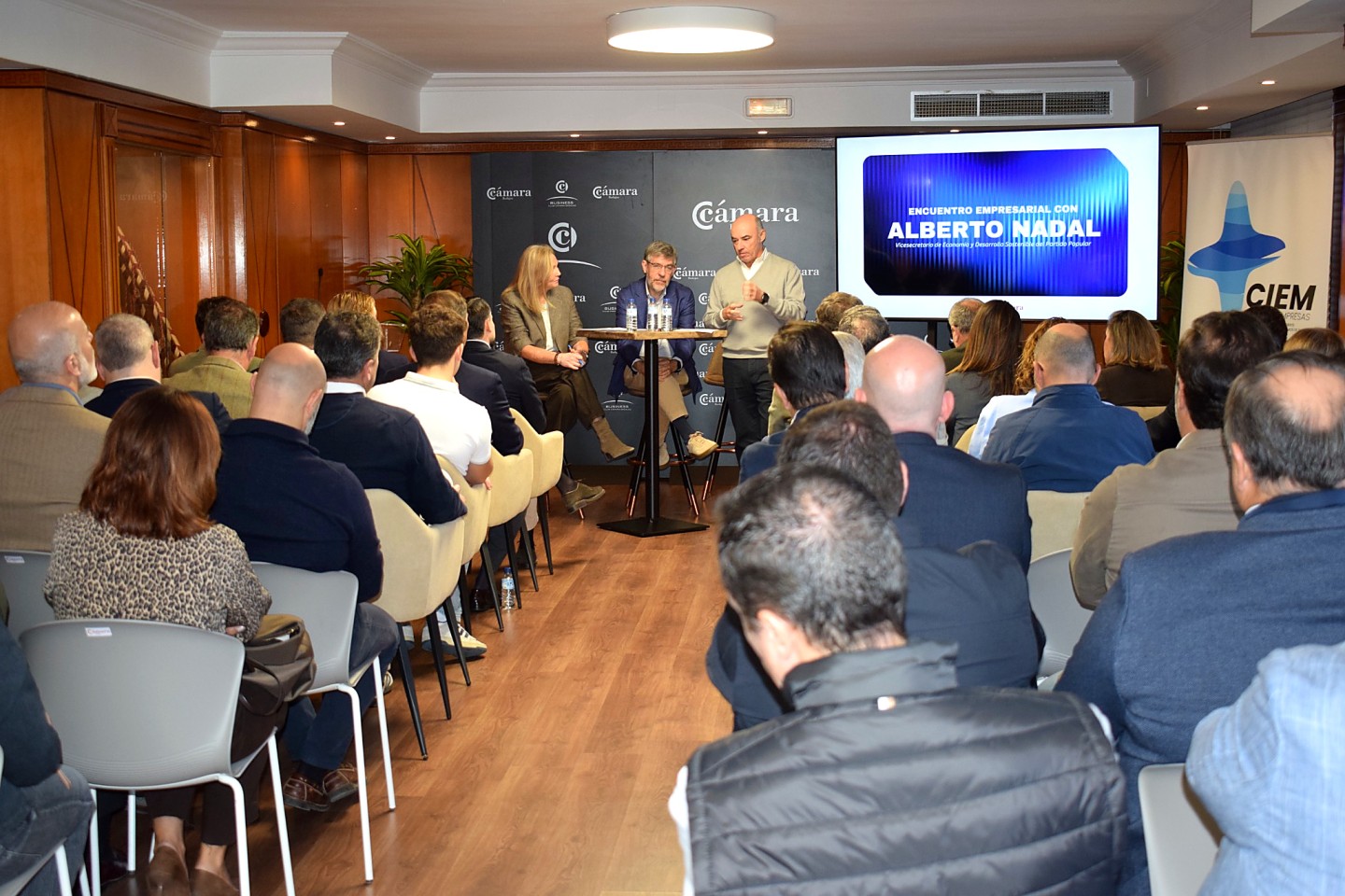 CIEM y Cámara de Badajoz reúnen al empresariado en un encuentro con Alberto Nadal