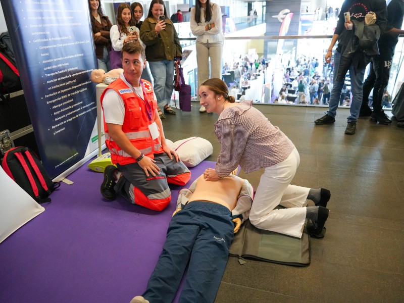 La Feria del Talento Joven de la Cámara de Comercio de Badajoz reúne a más de 1.500 asistentes y conecta talento con oportunidades de empleo