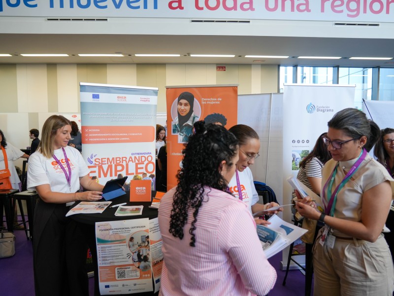 La Feria del Talento Joven de la Cámara de Comercio de Badajoz reúne a más de 1.500 asistentes y conecta talento con oportunidades de empleo