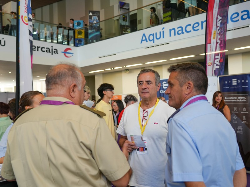 La Feria del Talento Joven de la Cámara de Comercio de Badajoz reúne a más de 1.500 asistentes y conecta talento con oportunidades de empleo