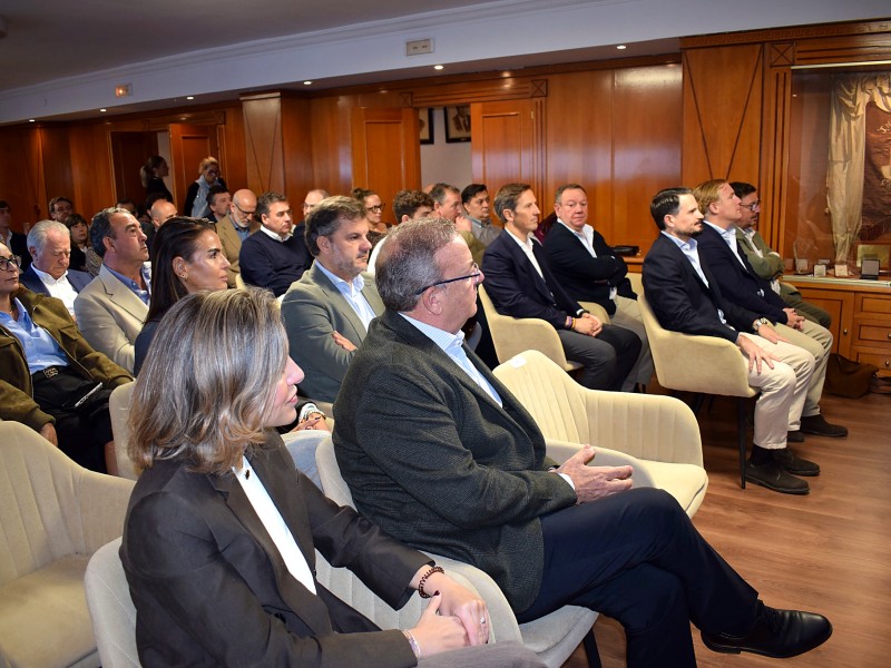CIEM y Cámara de Badajoz reúnen al empresariado en un encuentro con Alberto Nadal